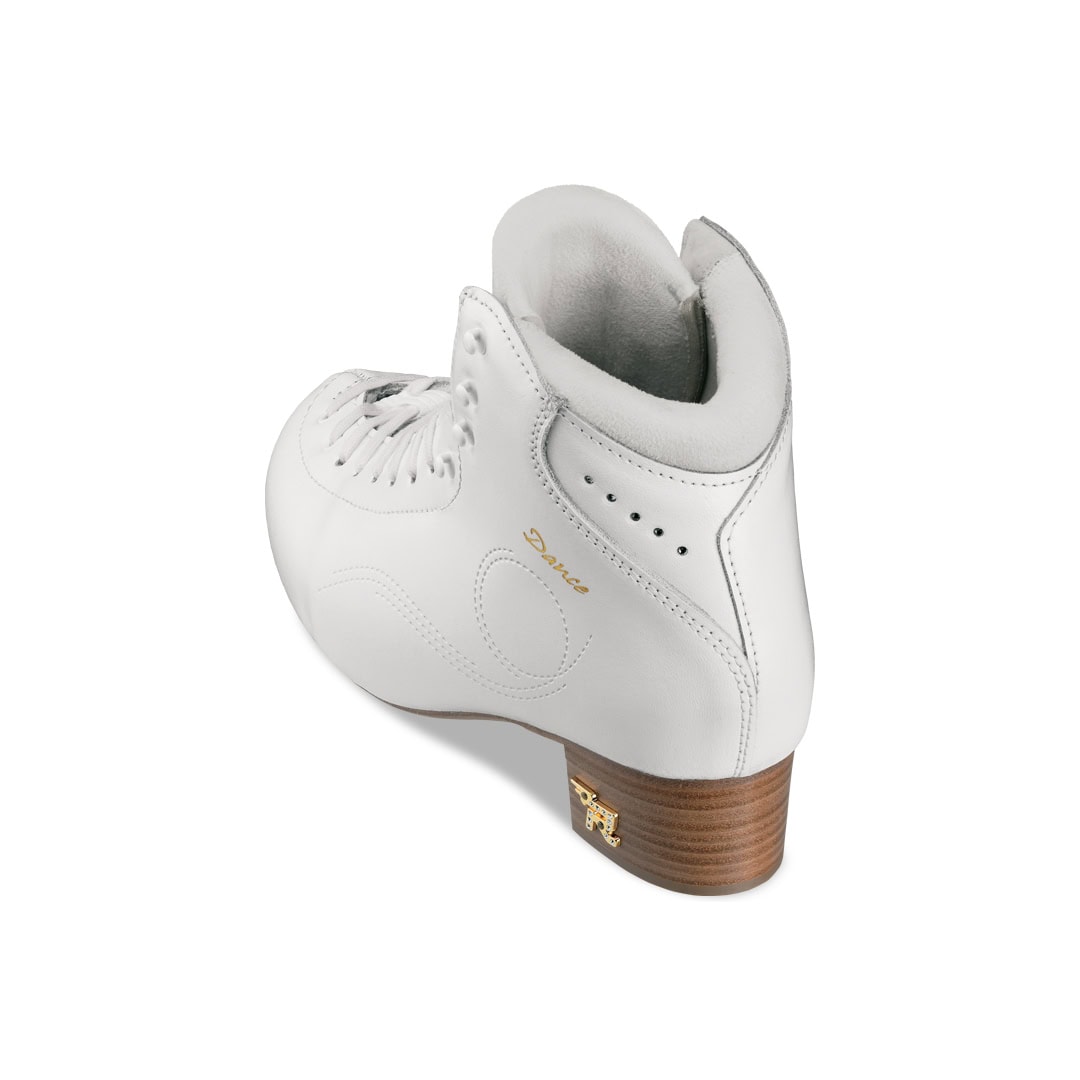 Scarpa da pattinaggio artistico Risport Dance Prime in pelle bianca con tacco in legno, dettaglio di cuciture e logo dorato.
